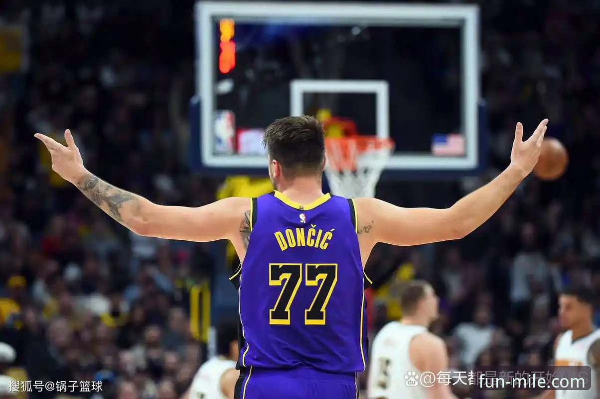 东契奇43分引领湖人进攻狂潮：一场数据背后的战术深度解析